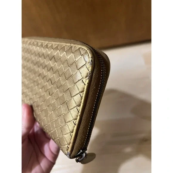Bottega Veneta Gold Intrecciato Leather Zip Around Wallet Metallic Shiny - Picture 8 of 15